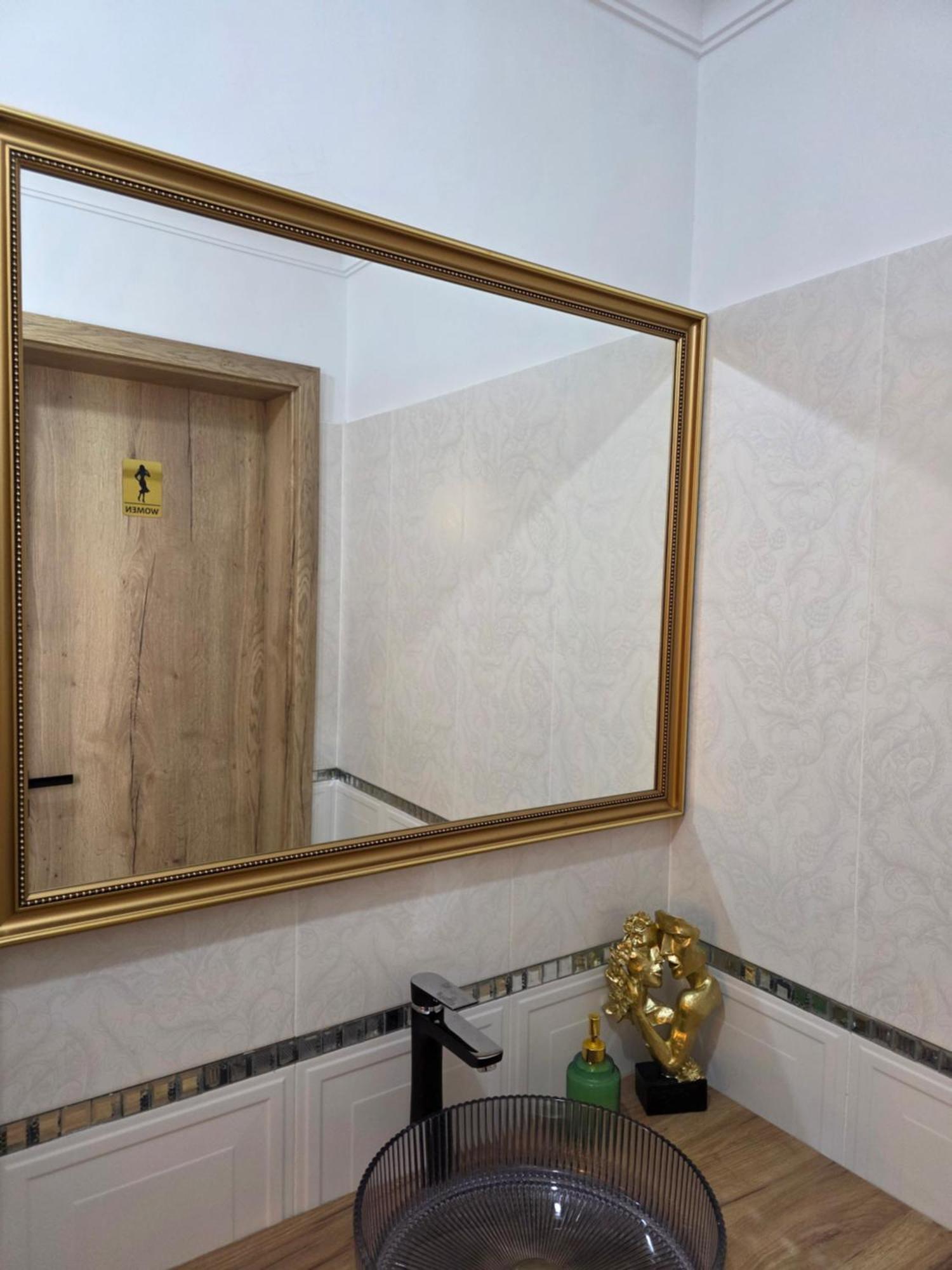 Colt De Rai Hotel Resita Bagian luar foto